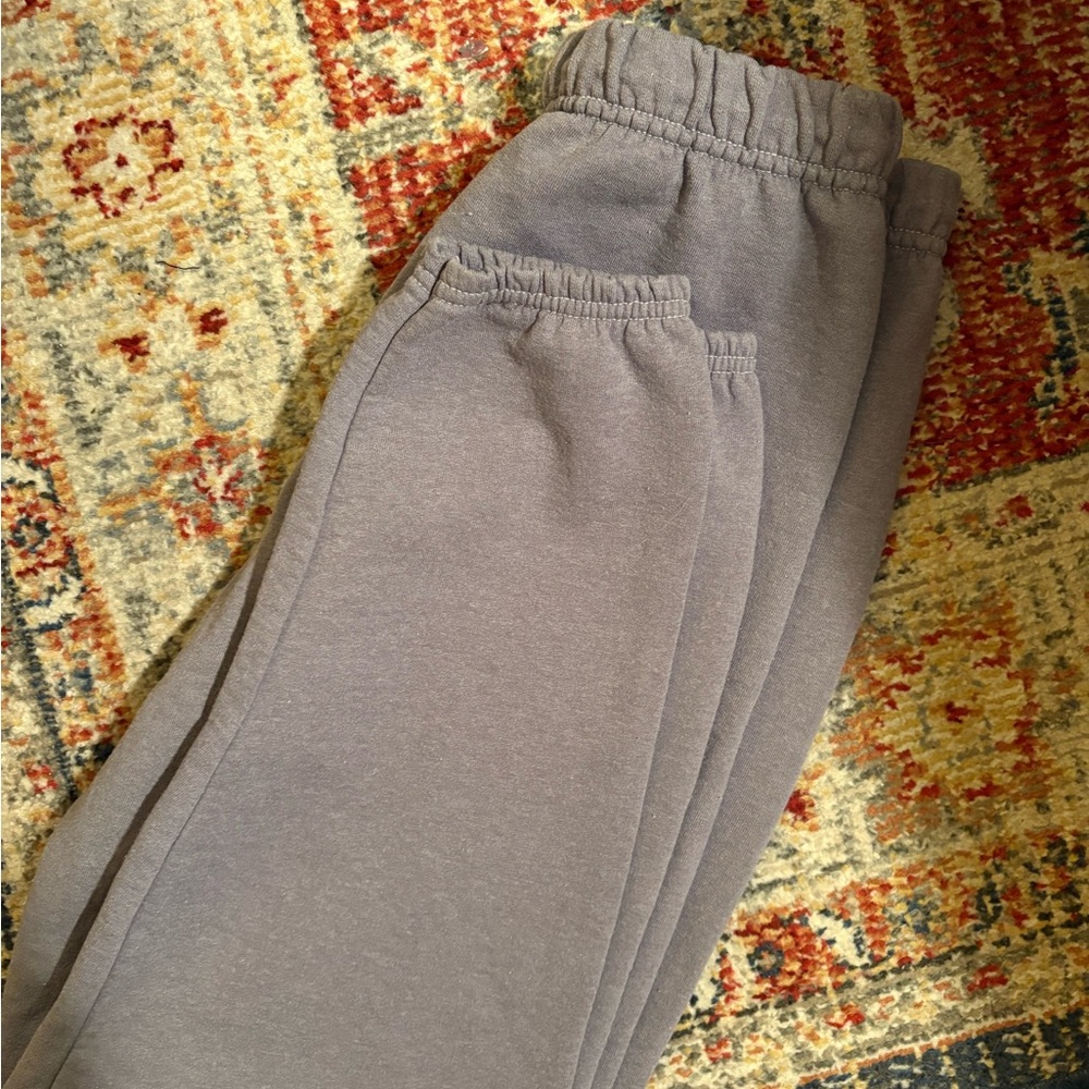 Grey/purple Sweatpants BNWT
Super Soft